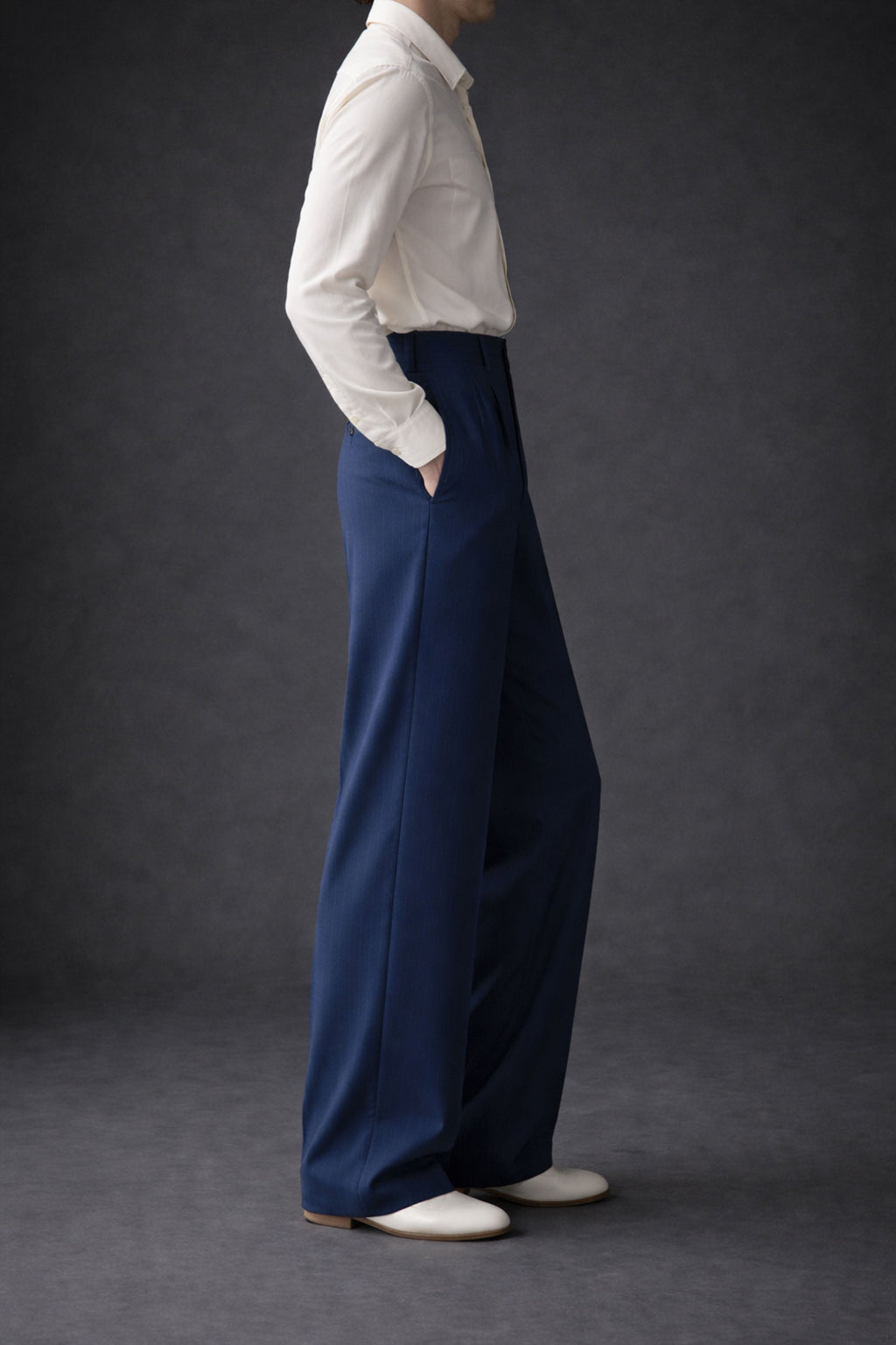 High-Waist Self Stripe Pleated Wide Leg Pants – Navy Blue