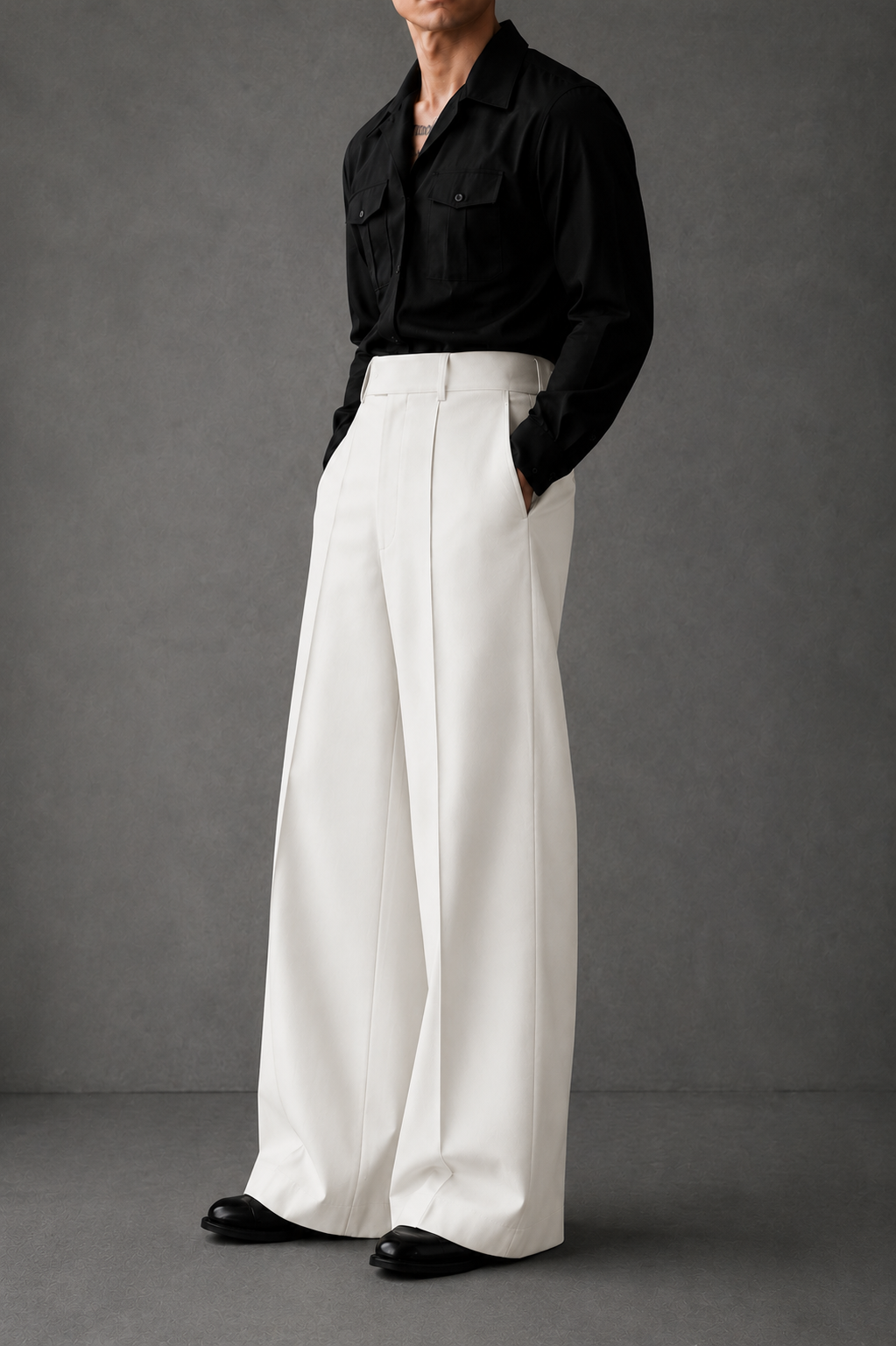 High-waisted wide-leg trousers with a single front pintuck-White