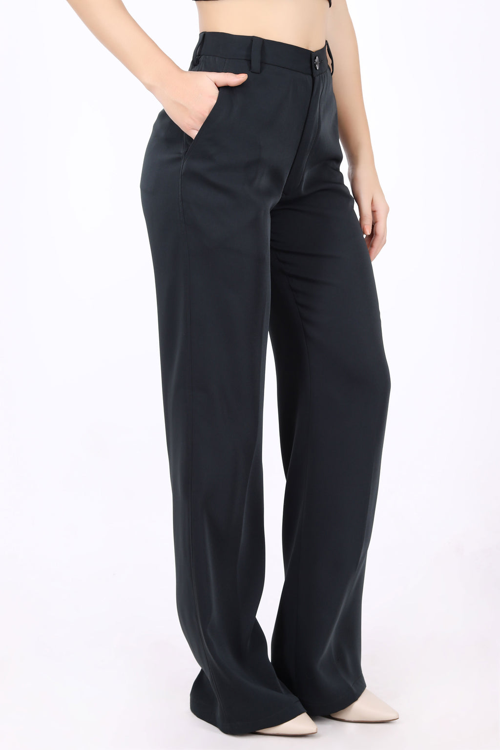 Straight Fit Trouser with Wide Leg - Black