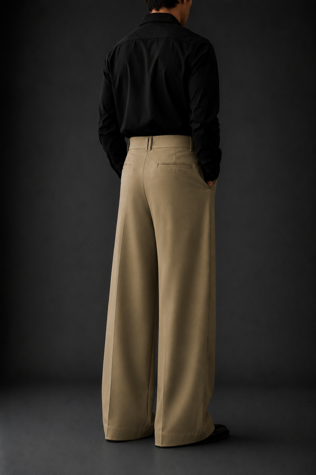 High-waisted wide-leg trousers with a single front pintuck-Camel