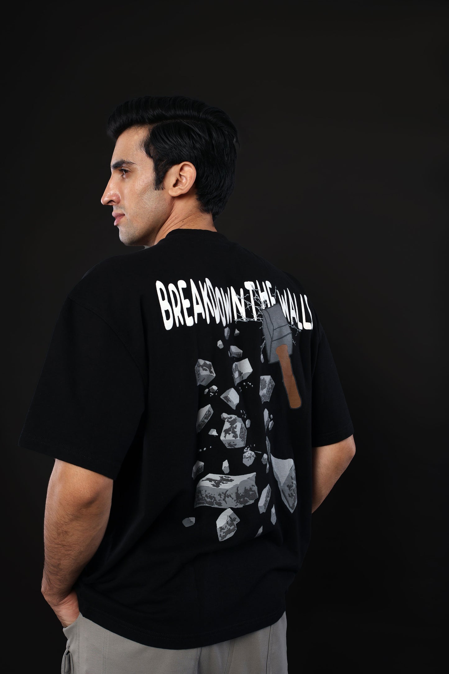 Breakthrough Boundaries Oversize Tshirt - Black